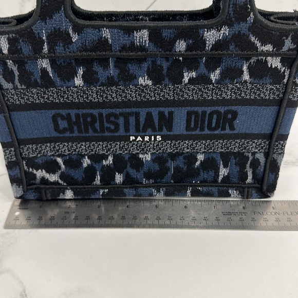 Dior micro book tote NO OFFERS - Picture 8 of 8